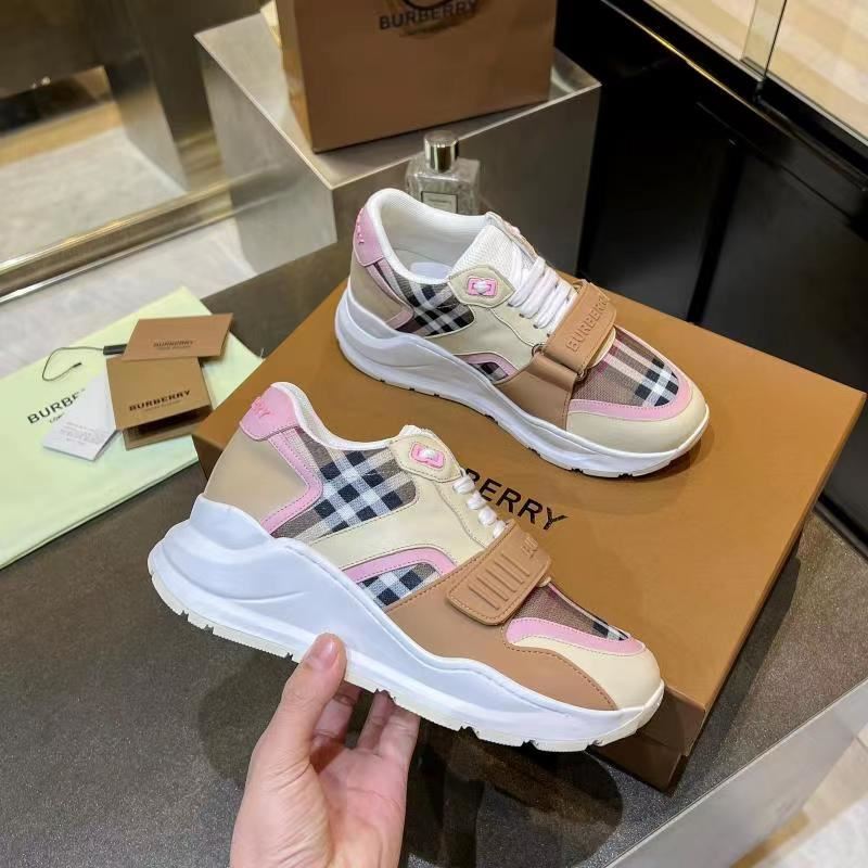 Burberry Low Shoes